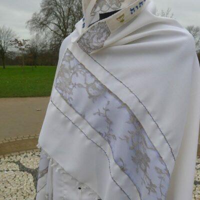 TALLIT  CHANA